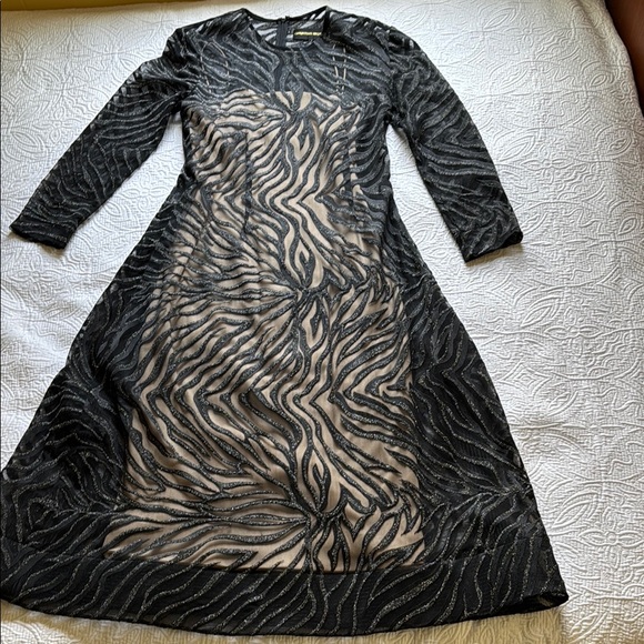 Christian Siriano Dresses & Skirts - Christian Siriano Black and Silver with Nude Sheath Dress Long Sleeve